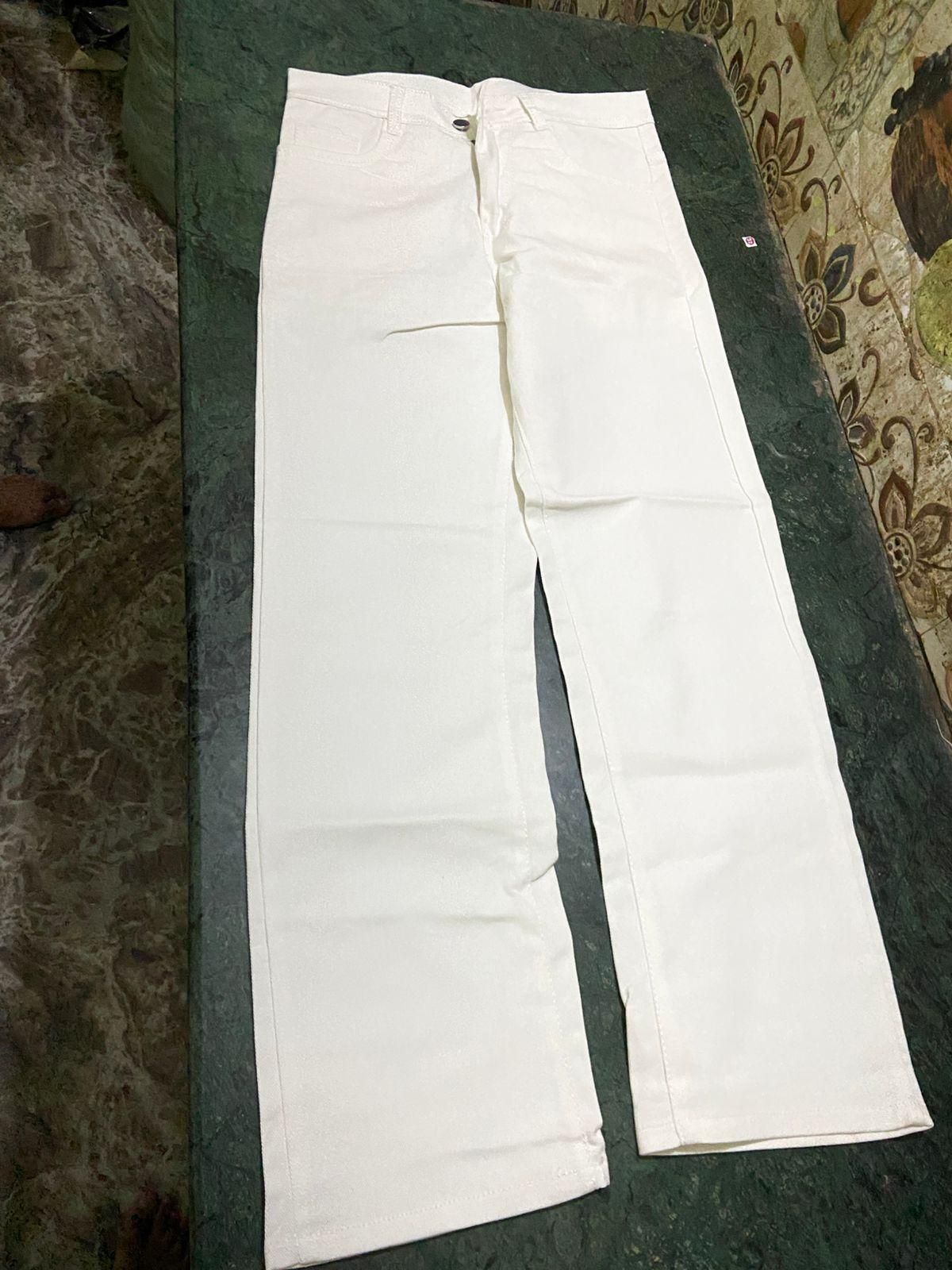 Men's Loose Fit Mid Rise White Jeans